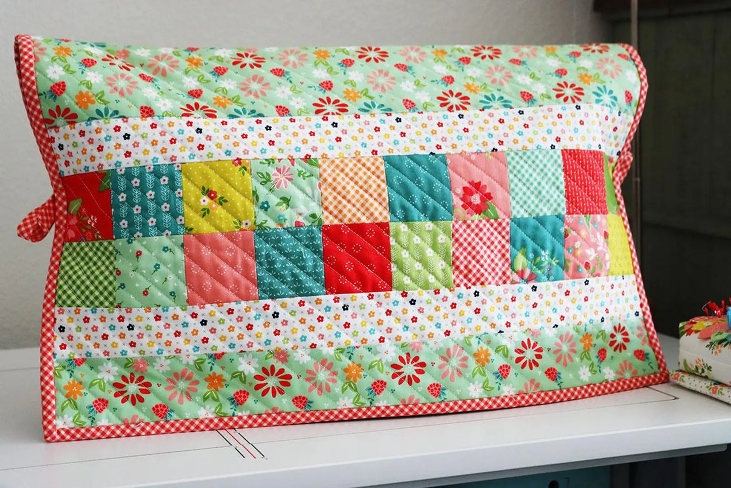Patchwork Sewing Machine Cover Quilt Pattern by A Quilting Life