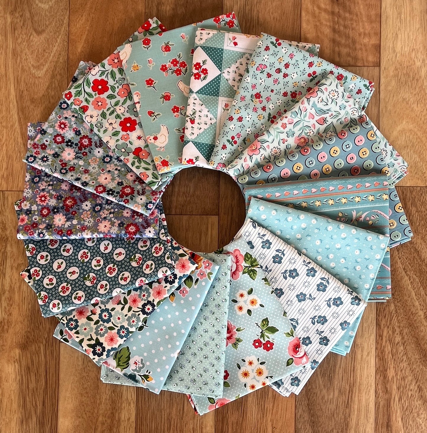 Poppie Cotton Blues Fat Quarter Bundle