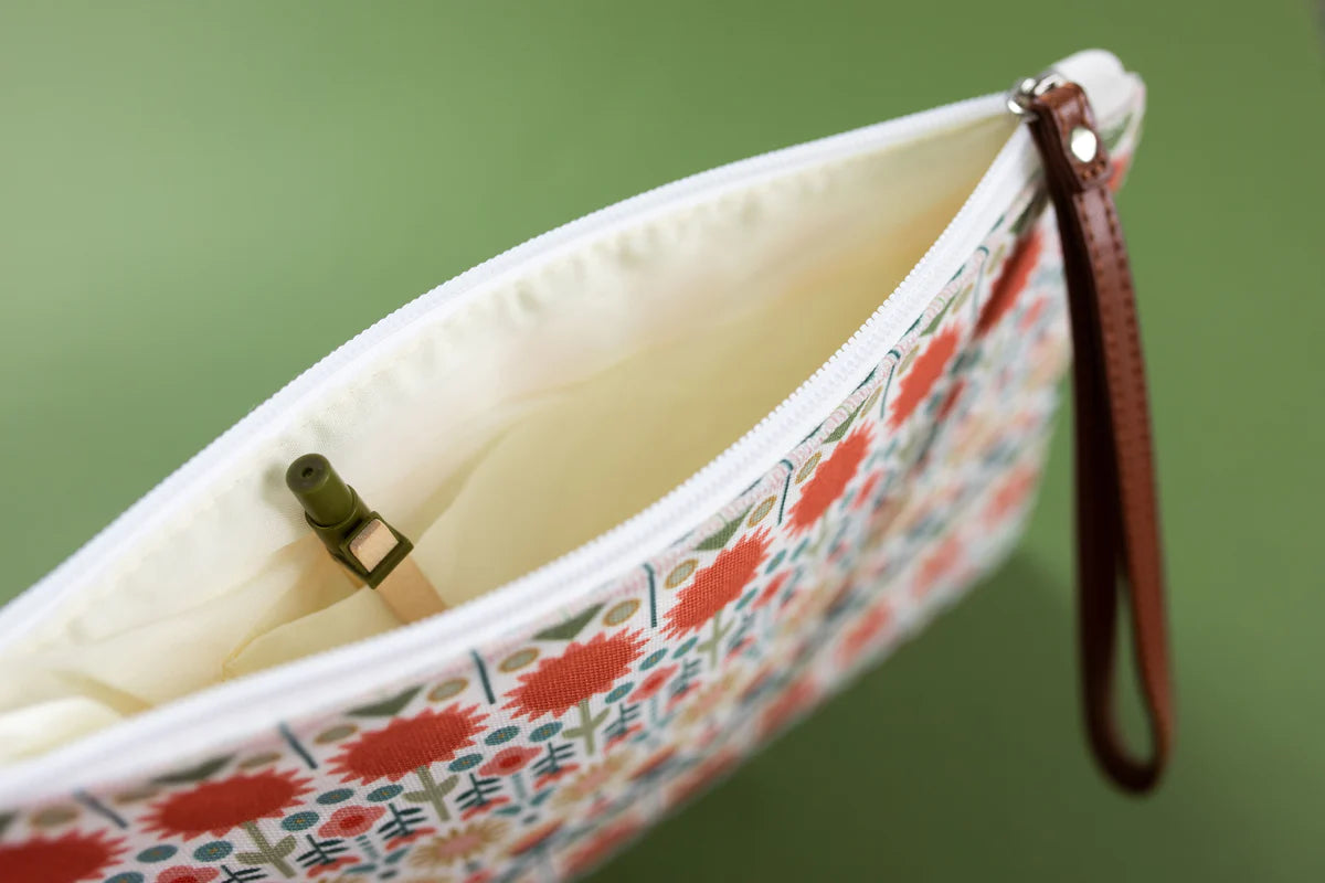 Gingiber Popping Flowers Pouch