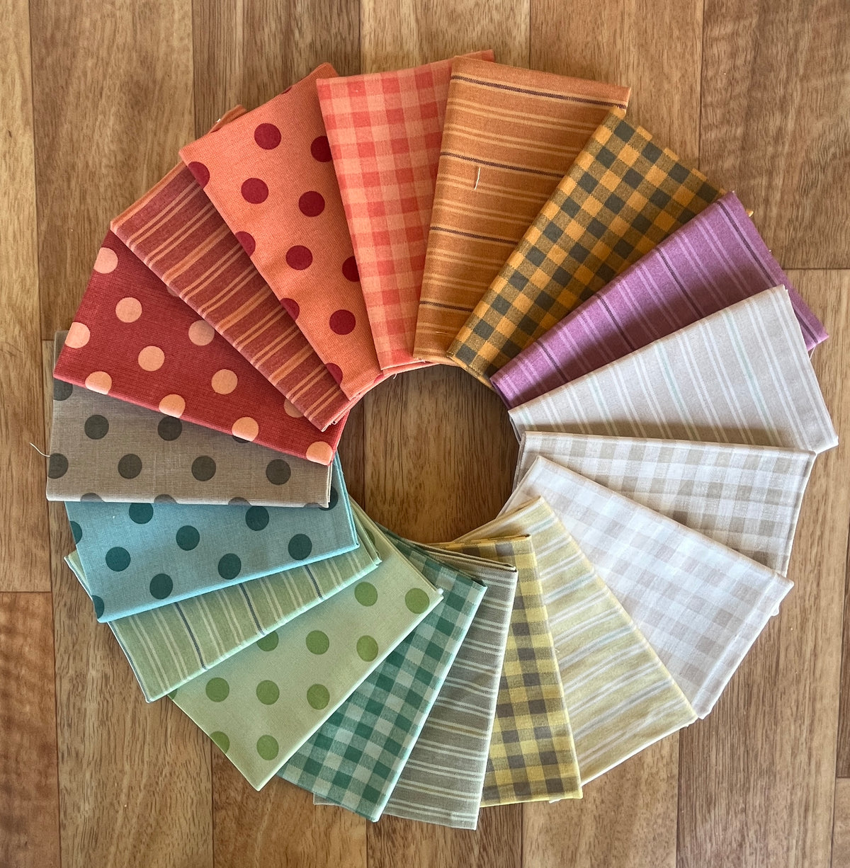 Quiltessential Fat Eighth Bundle Laundry Basket Quilts for Andover Fabrics