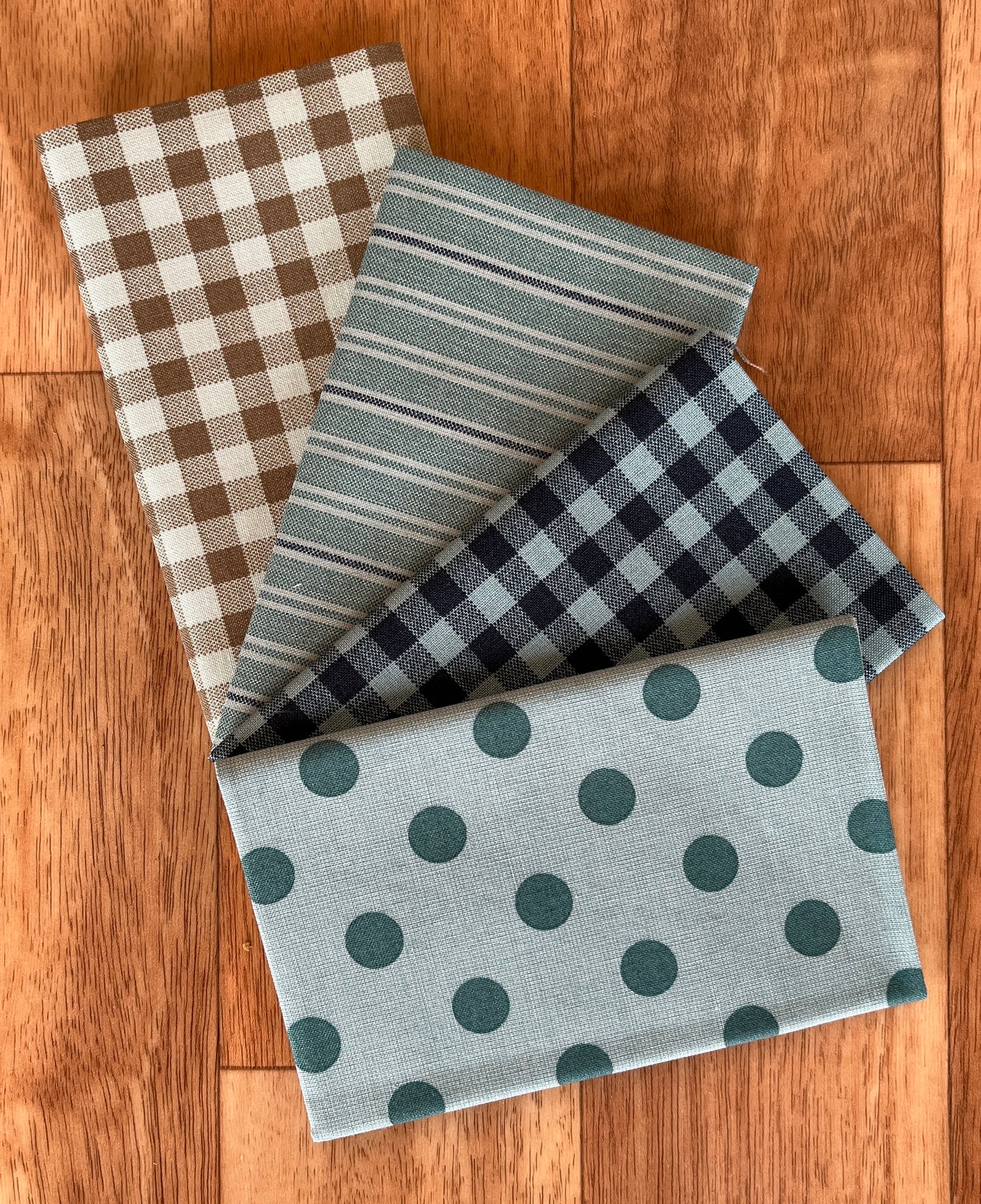 Quiltessential Blues Fat Eighth Bundle Laundry Basket Quilts for Andover Fabrics