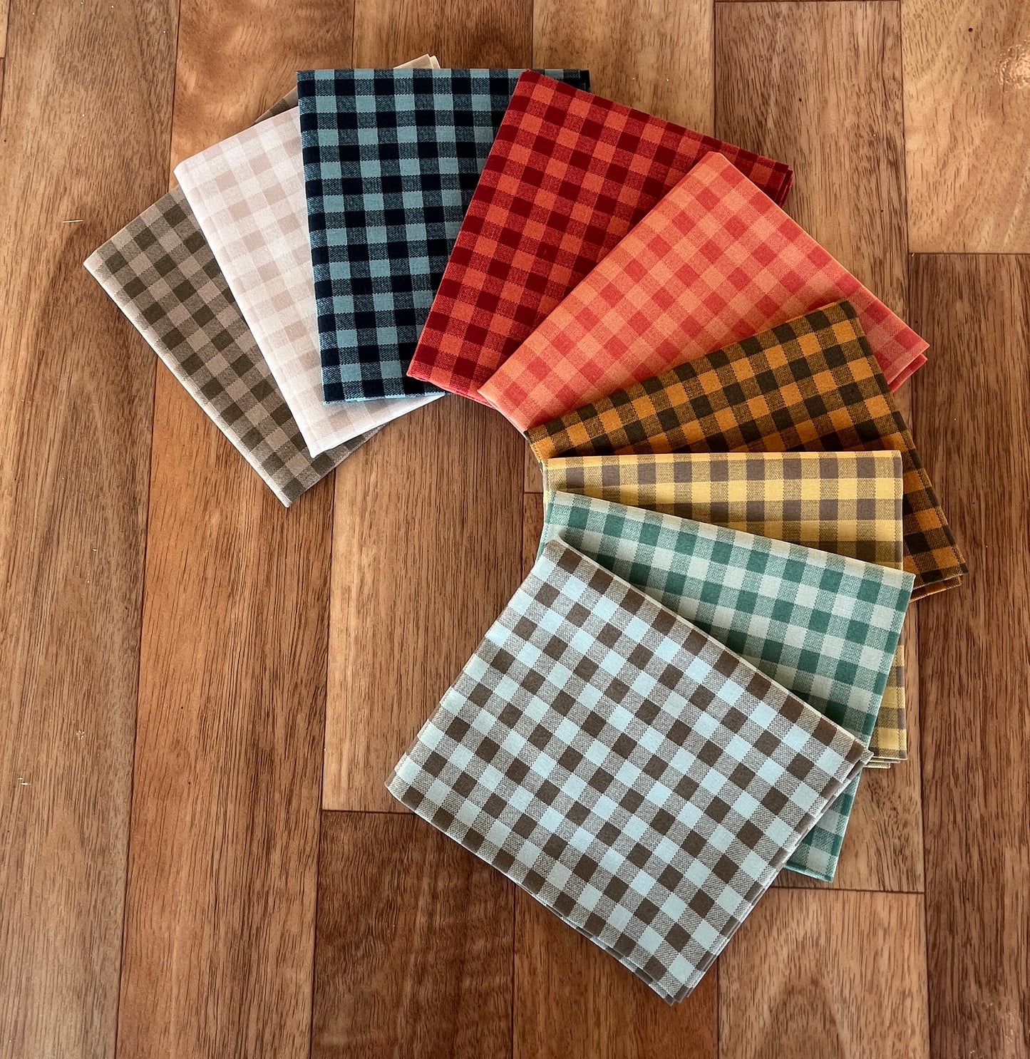 Quiltessential Gingham Fat Quarter Bundle Laundry Basket Quilts for Andover Fabrics