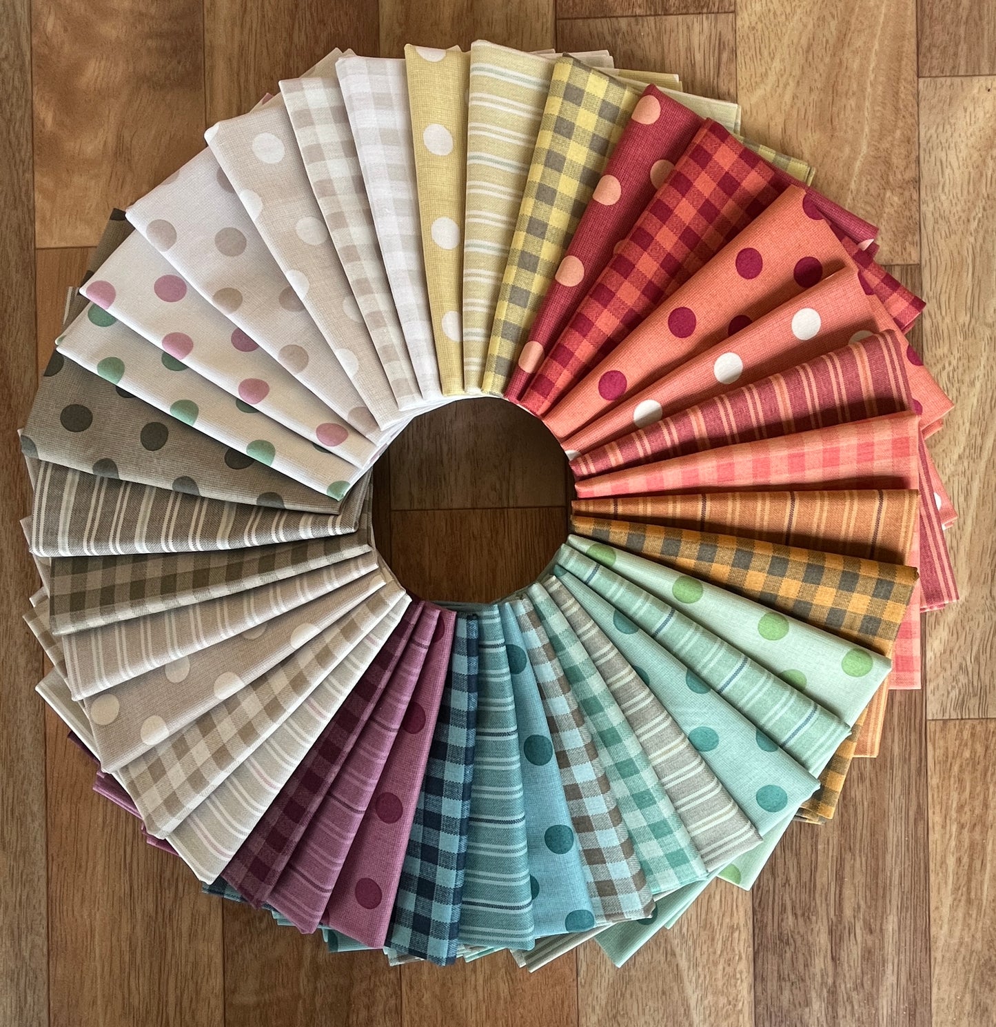 Quiltessential Fat Quarter Bundle Laundry Basket Quilts for Andover Fabrics