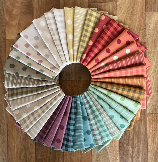 Quiltessential Fat Quarter Bundle Laundry Basket Quilts for Andover Fabrics