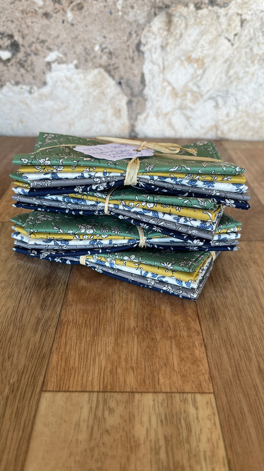 Scattered Florals Fat Eighth Bundle by Hokkoh