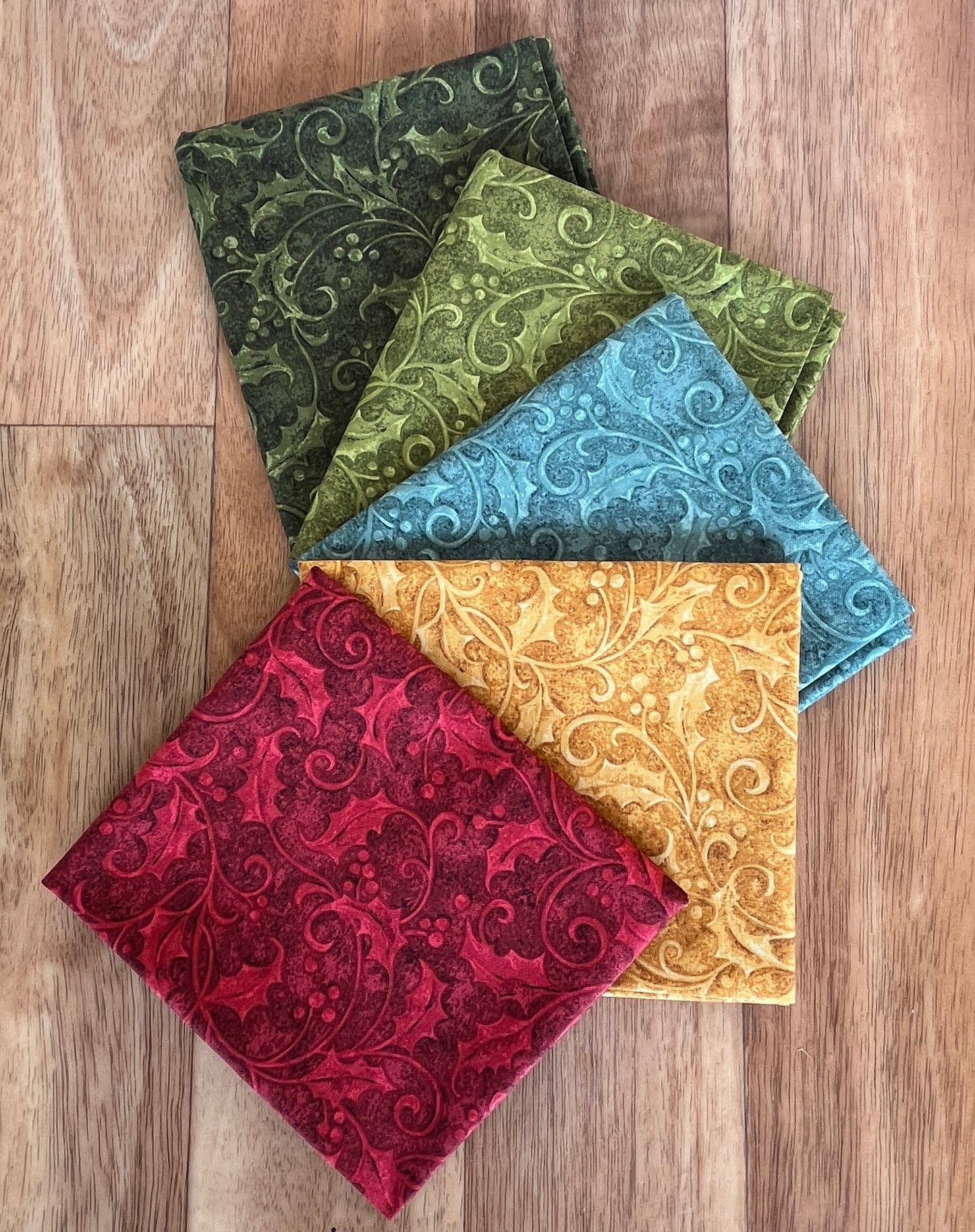 Star Of Wonder - Star of Light Holly Fat Quarter Bundle by Nancy Halvorsen for Benartex Fabrics