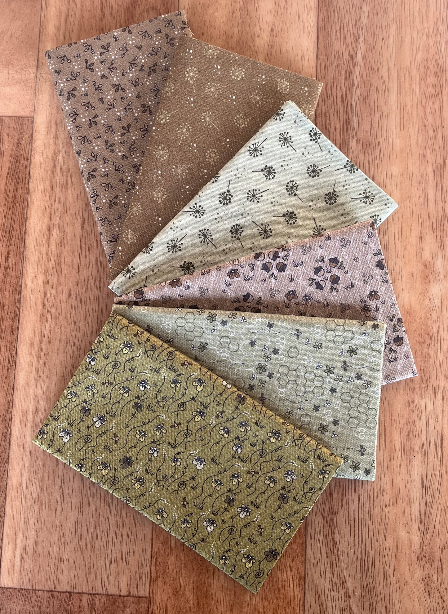 The Sweetest Embrace Greens Fat Eighths Bundle by Linette Jakobsen for Stoff Fabrics