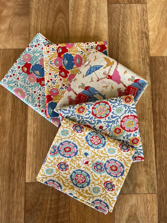 Jubilee White Fat Quarter Bundle by Tilda