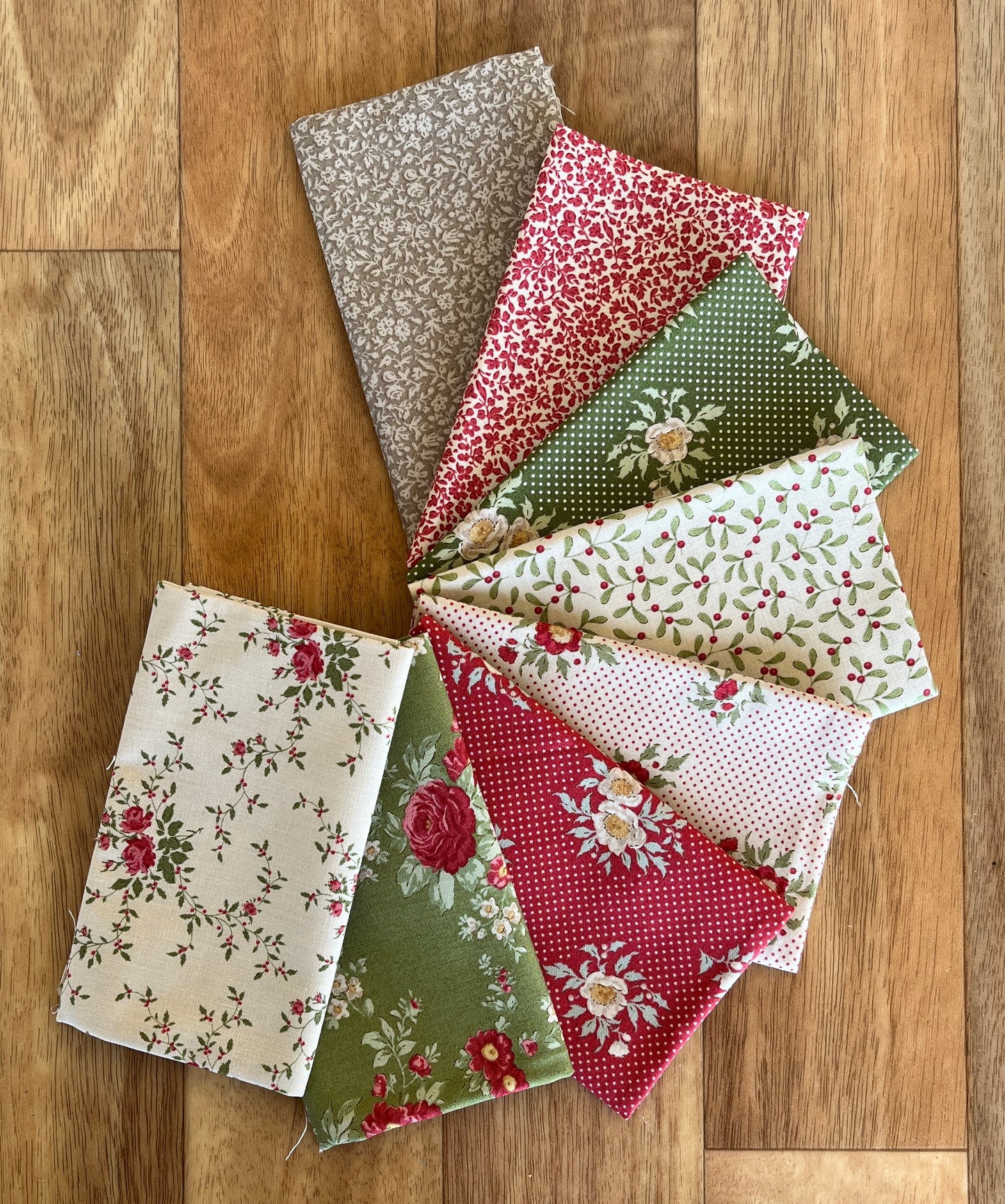 Tilda Merry Little Christmas Fat Eighth Bundle