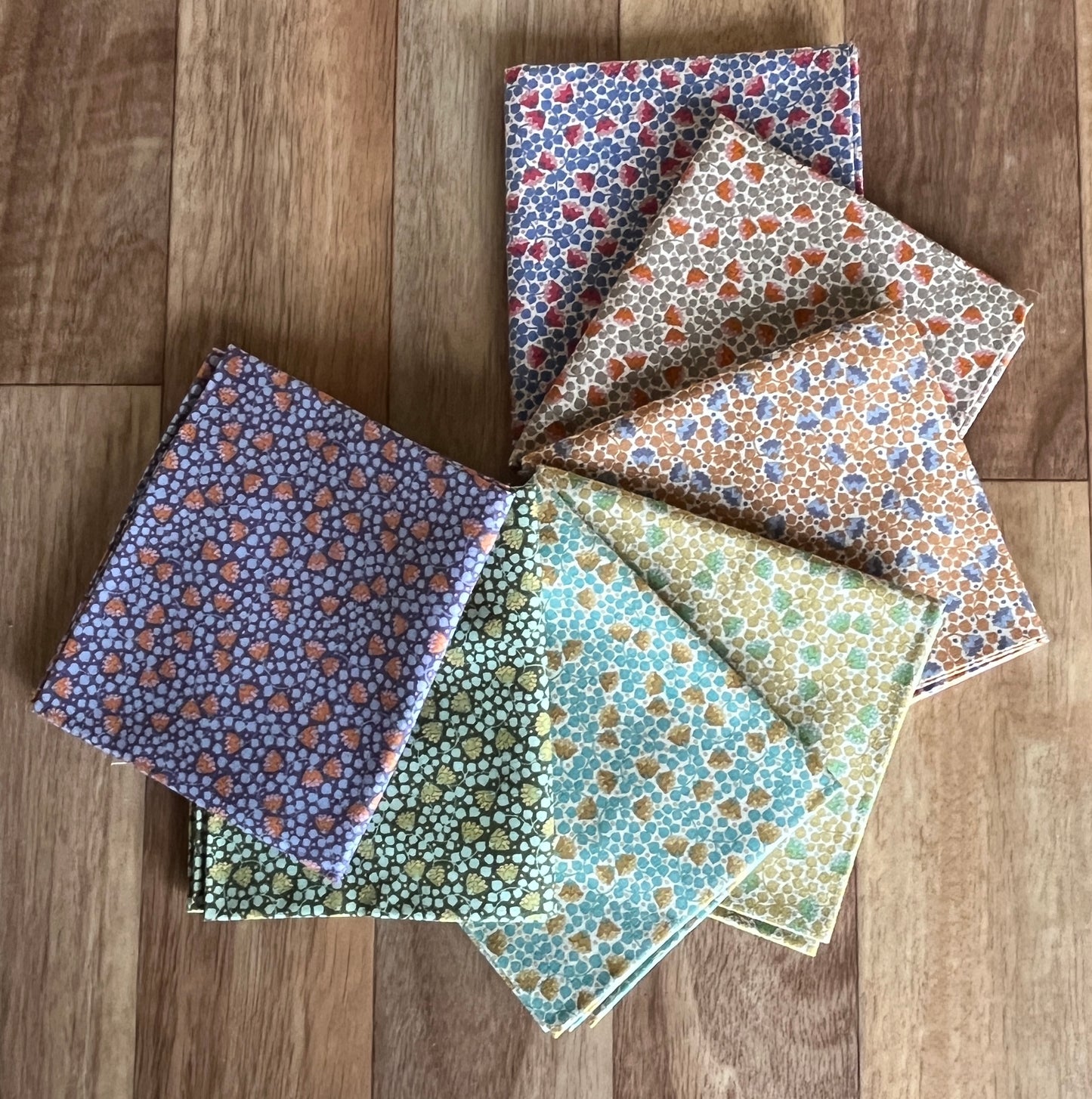 Wallflower Bellflower Blender Fat Quarter Bundle