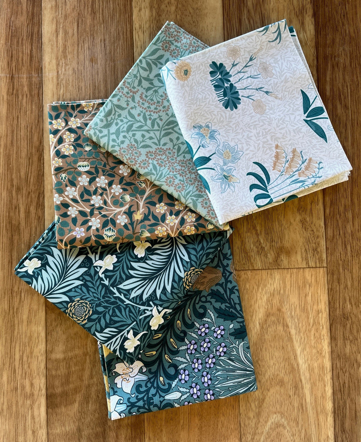 William Morris Klemscott Garden Fat Quarter Bundle by Make & Believe for Visage Fabrics