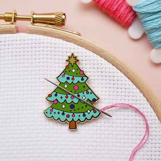 Christmas Tree Magnetic Needle Minder by Caterpillar Cross Stitch