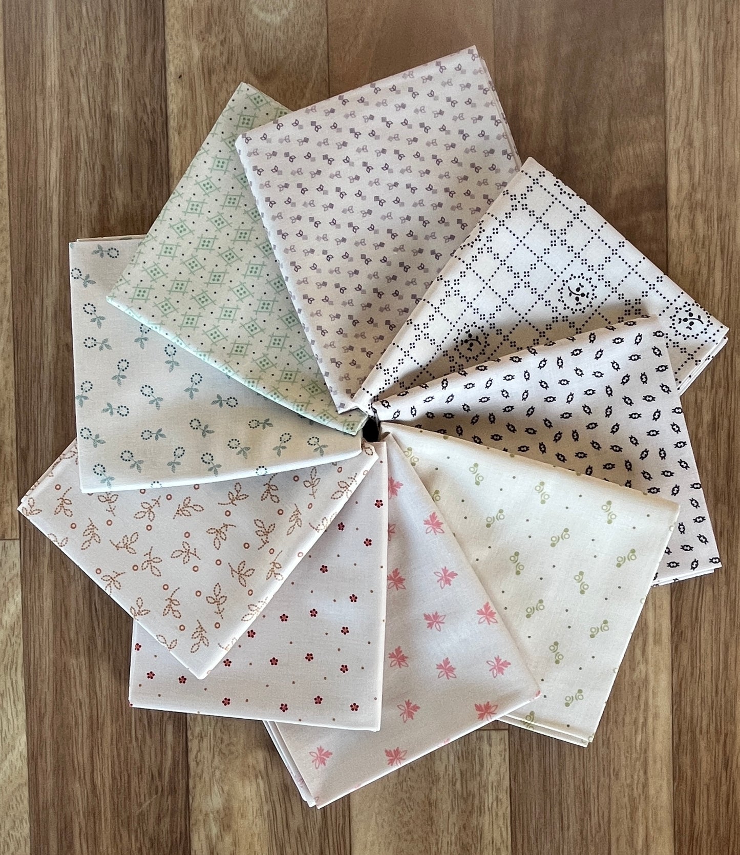 Gentler Times Low Volumes Fat Quarter Bundle by Lori Holt of Bee in my Bonnet for Riley Blake Designs