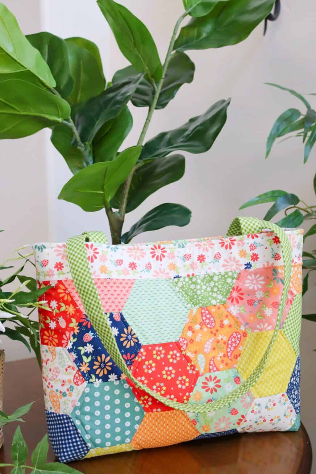 Raspberry Summer Tote Pattern by A Quilting Life