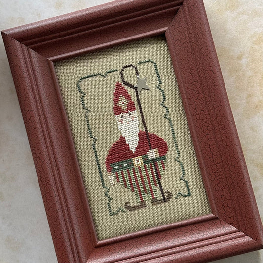 Wee Santa 2005 Cross Stitch Pattern Heart in Hand