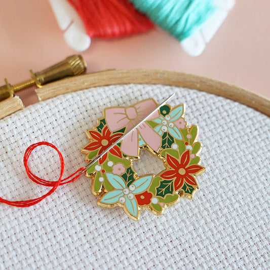 Wreath Magnetic Needle Minder by Caterpillar Cross Stitch