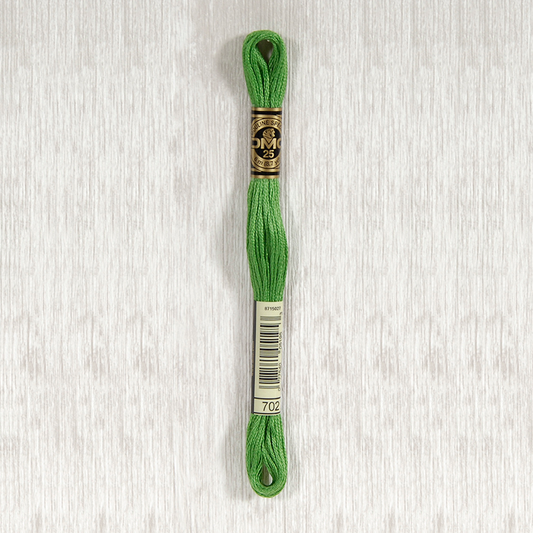 DMC 702 Kelly Green 6 Strand Embroidery Floss